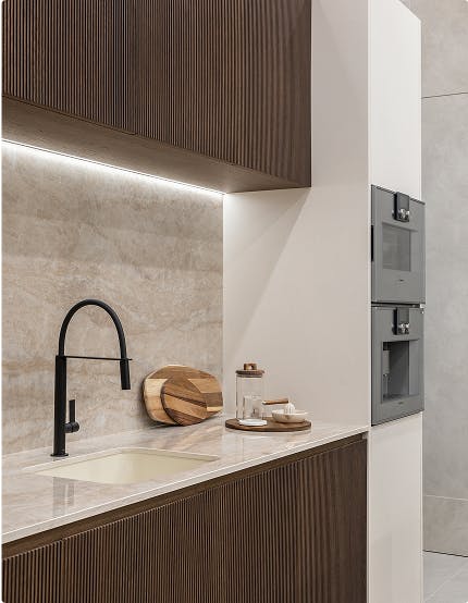 Benchtop and kitchen cabinet